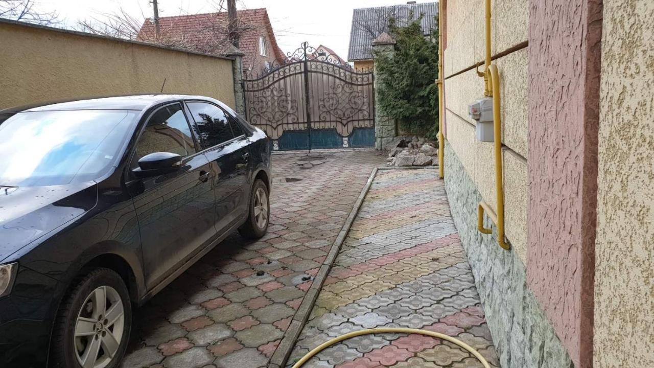 Viktoria Βίλα Uzhhorod Εξωτερικό φωτογραφία